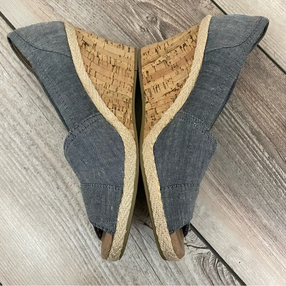 Toms Women’s 9.5 Canvas Peep Toe‎ Wedge Heel Sandals